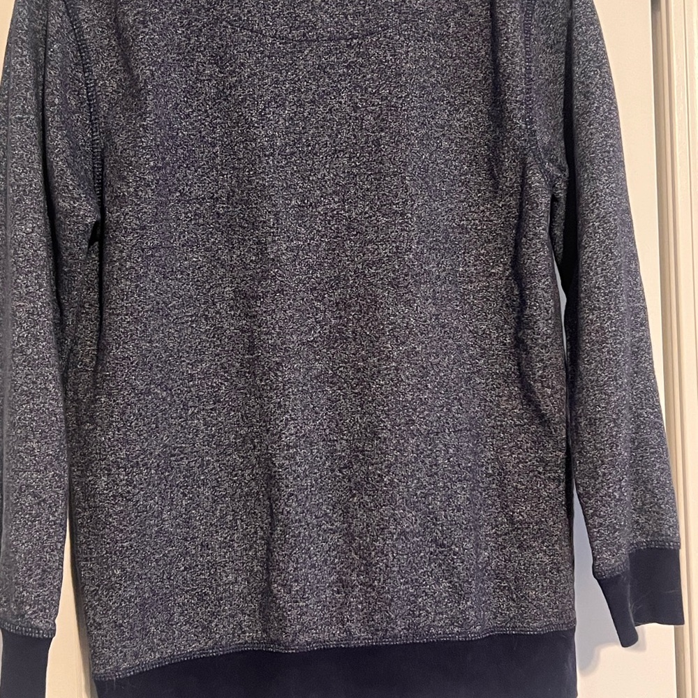 🍒 Place Men's Dark Blue Crewneck Sweater (Free with another Purchase) - Picture 5 of 6